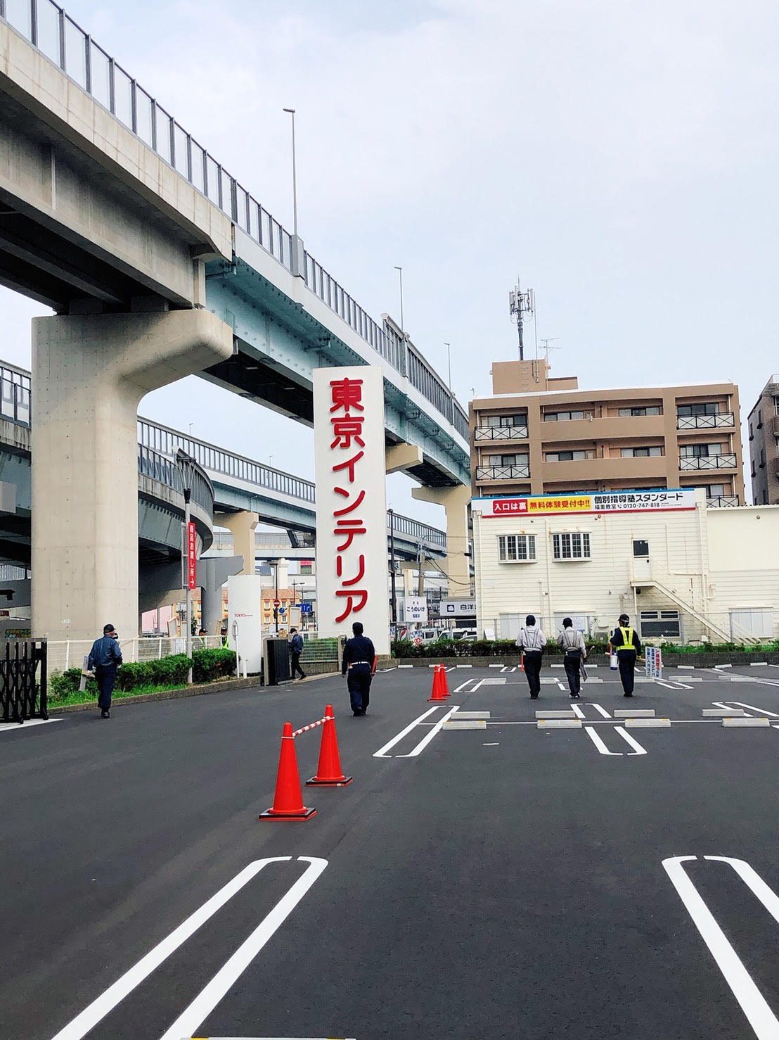 ATU　警備　施設　駐車場　東京インテリア　配置